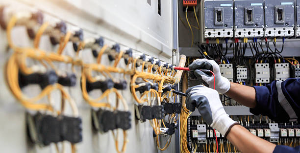 Professional Electrician technician working in Whitemarsh Island, GA